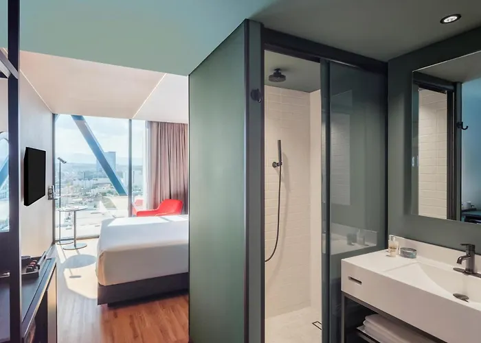 Novotel World Trade Center Hotel
