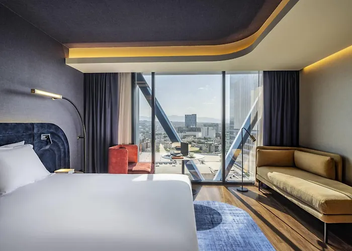 Hotel Novotel World Trade Center 4*