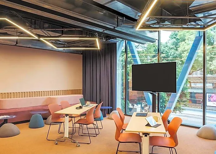 Hotel Novotel World Trade Center 4*