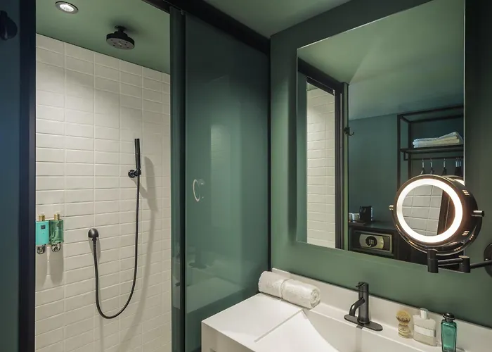 Novotel World Trade Center Hotel