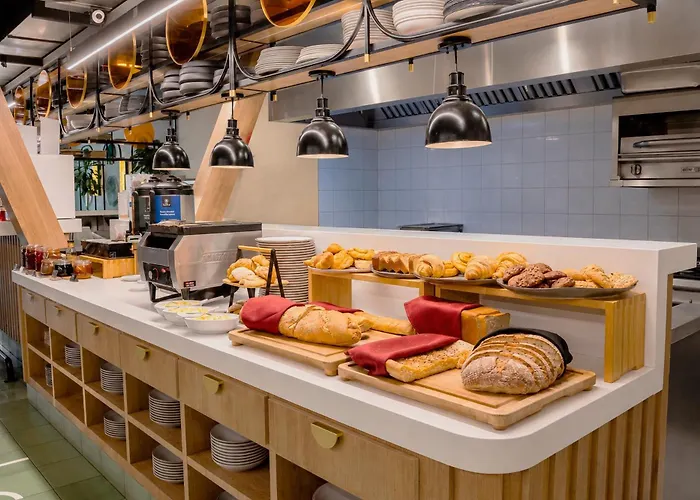 Novotel World Trade Center Hotel 4*